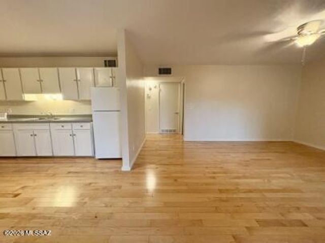 835 N 6th Ave Apt 37, Tucson, AZ 85705