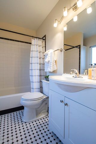 835 N 6th Ave Apt 37, Tucson, AZ 85705