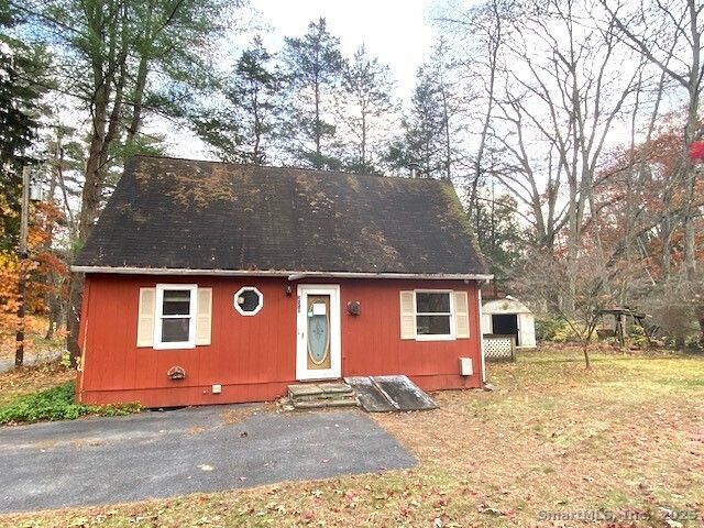 270 Manor Road, Southbury, CT 06488