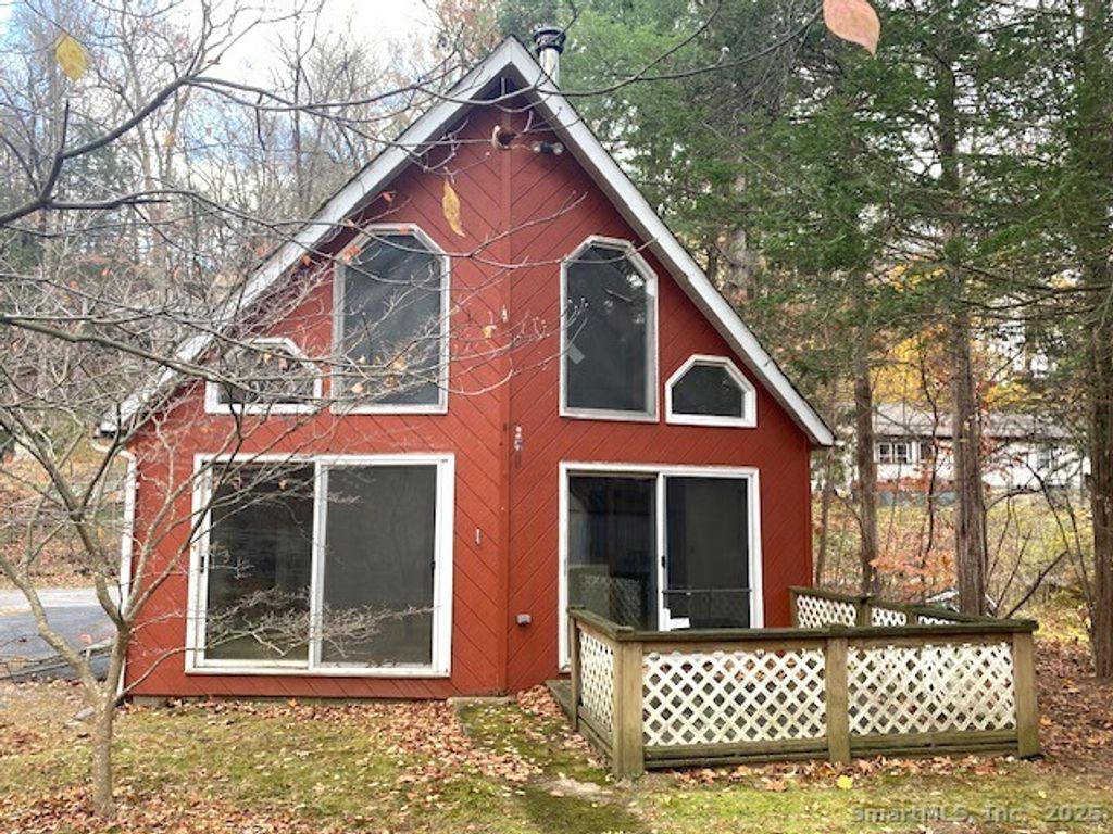 270 Manor Road, Southbury, CT 06488