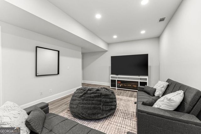 3852 CLUBHOUSE Drive, Gainesville, GA 30501