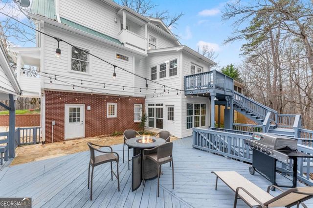 3852 CLUBHOUSE Drive, Gainesville, GA 30501