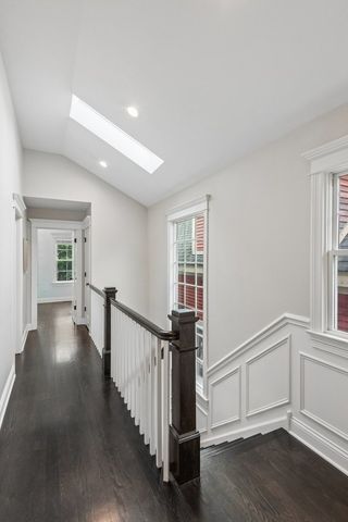 2109 W Sunnyside Avenue, Chicago, IL 60625