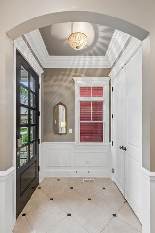 2109 W Sunnyside Avenue, Chicago, IL 60625