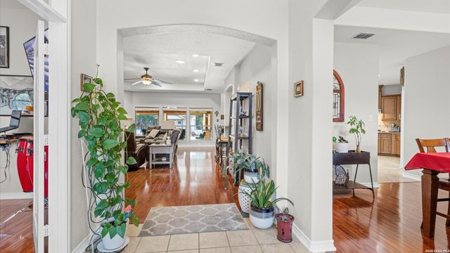 27511 Fels Mauer Blvd, New Braunfels, TX 78132