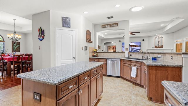 27511 Fels Mauer Blvd, New Braunfels, TX 78132