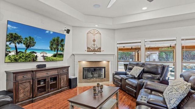 27511 Fels Mauer Blvd, New Braunfels, TX 78132