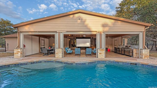 27511 Fels Mauer Blvd, New Braunfels, TX 78132