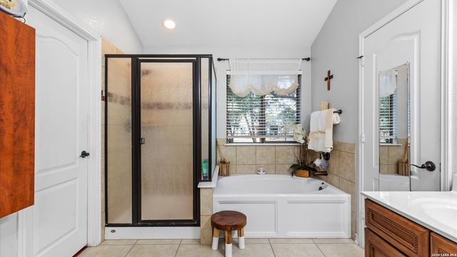 27511 Fels Mauer Blvd, New Braunfels, TX 78132