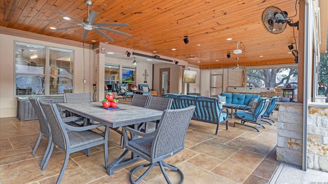 27511 Fels Mauer Blvd, New Braunfels, TX 78132