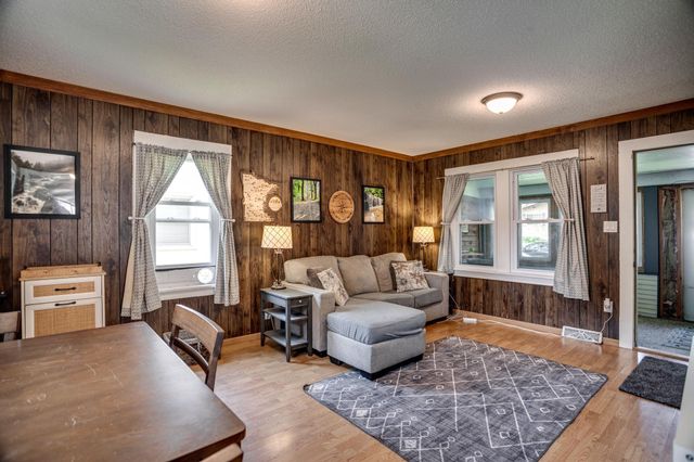 1992 Clear Avenue, Saint Paul, MN 55119