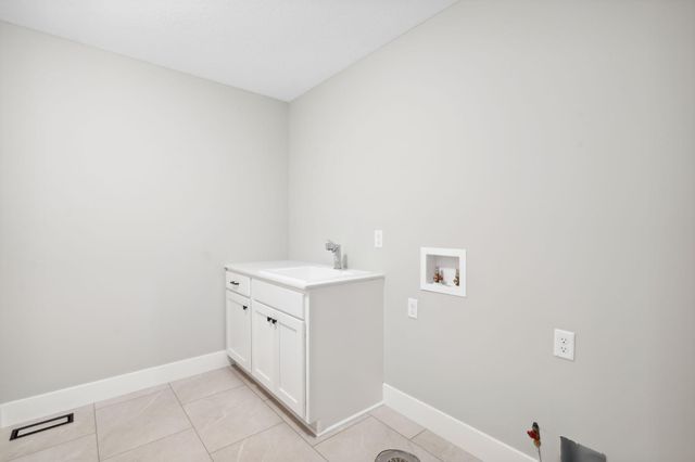 4986 Dodd Road, Eagan, MN 55123