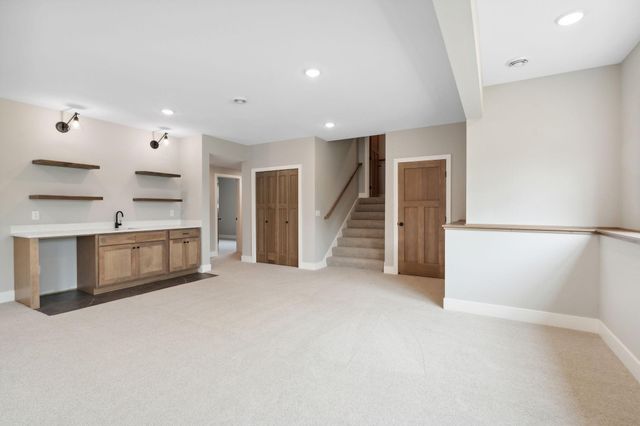 4986 Dodd Road, Eagan, MN 55123