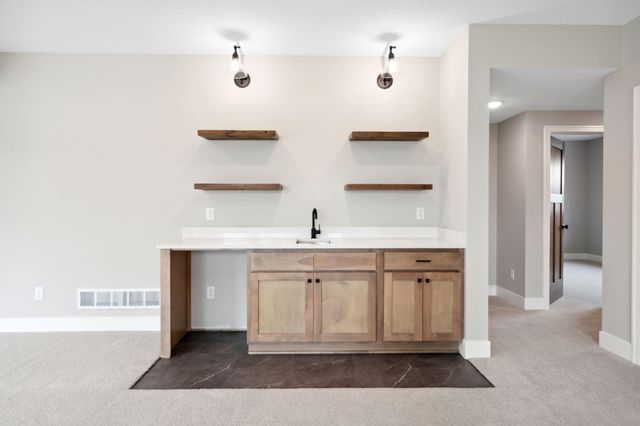 4986 Dodd Road, Eagan, MN 55123