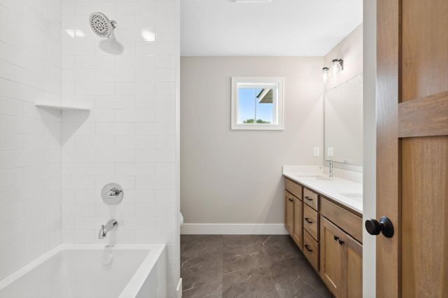 4986 Dodd Road, Eagan, MN 55123