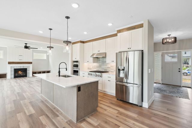 4986 Dodd Road, Eagan, MN 55123