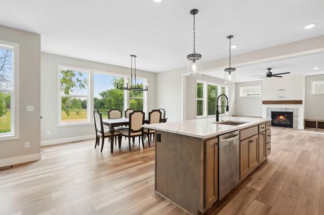 4986 Dodd Road, Eagan, MN 55123