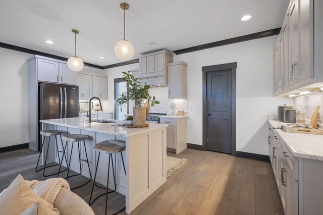 1832 Madison Street, Chattanooga, TN 37408