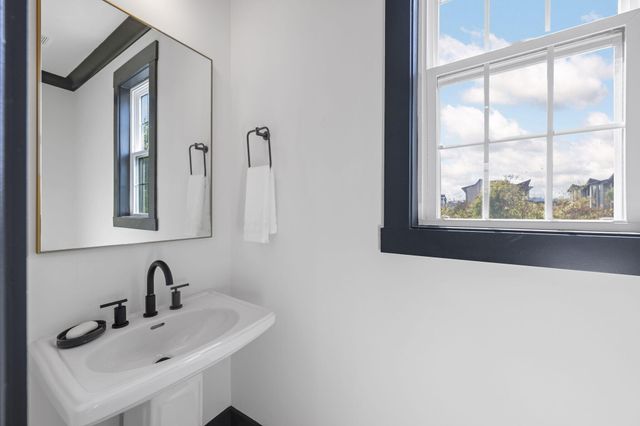 1832 Madison Street, Chattanooga, TN 37408