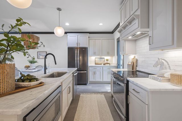 1832 Madison Street, Chattanooga, TN 37408