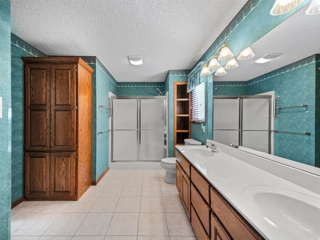 70 Estremedura Drive, Hot Springs Village, AR 71909