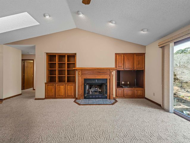 70 Estremedura Drive, Hot Springs Village, AR 71909