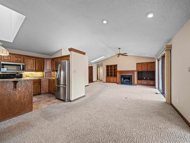 70 Estremedura Drive, Hot Springs Village, AR 71909