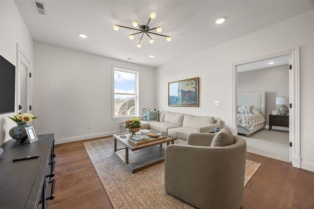 1500 Main St 206, Ely, IA 52227