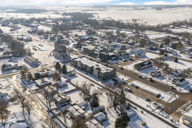 1500 Main St 206, Ely, IA 52227