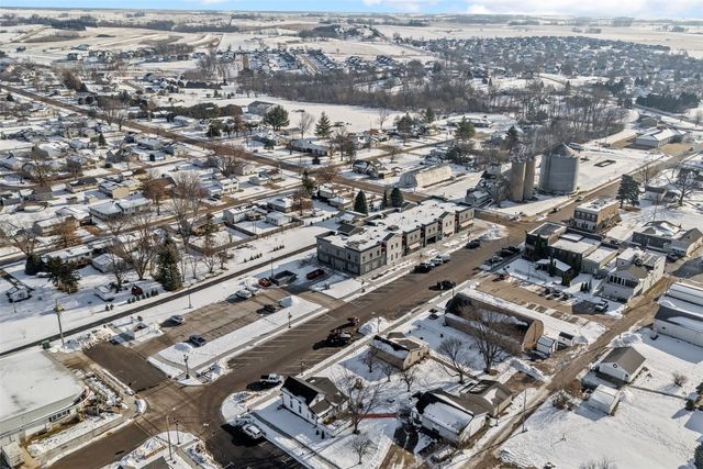 1500 Main St 206, Ely, IA 52227