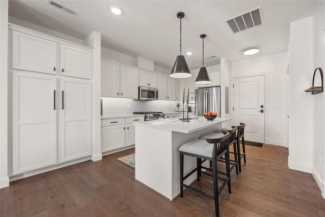 1500 Main St 206, Ely, IA 52227