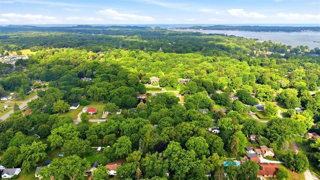 719 Aster Avenue, Holland, MI 49423