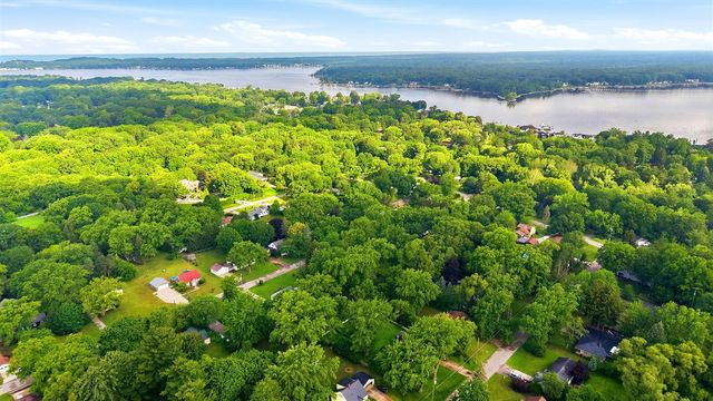 719 Aster Avenue, Holland, MI 49423