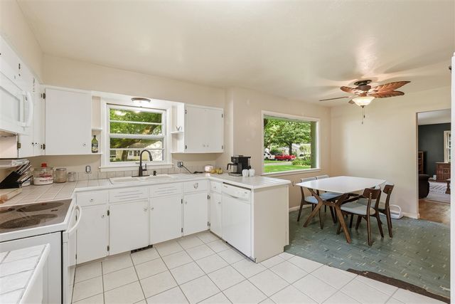 719 Aster Avenue, Holland, MI 49423