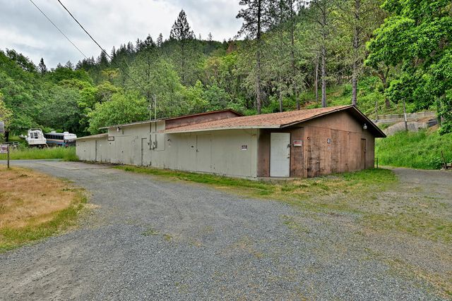 8401 Rogue River Highway, Grants Pass, OR 97527