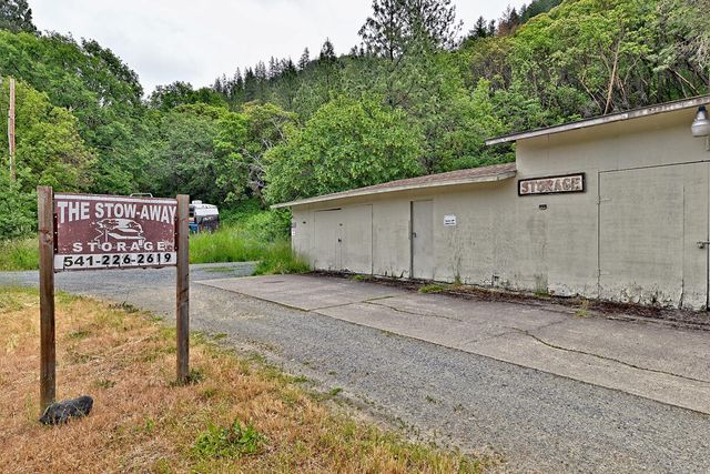 8401 Rogue River Highway, Grants Pass, OR 97527