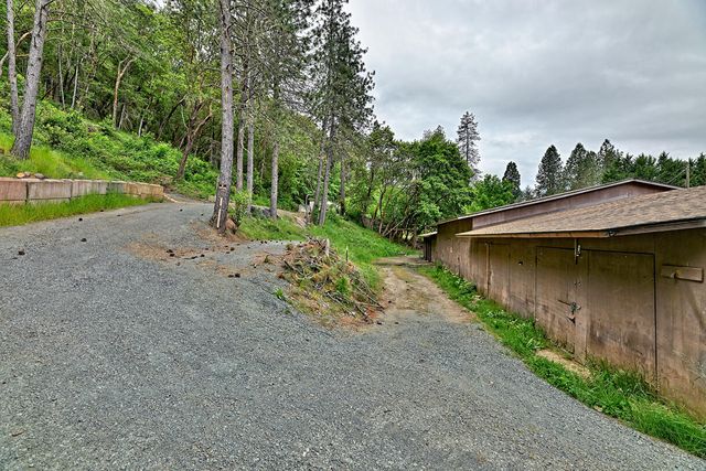 8401 Rogue River Highway, Grants Pass, OR 97527