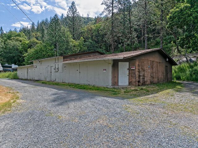 8401 Rogue River Highway, Grants Pass, OR 97527