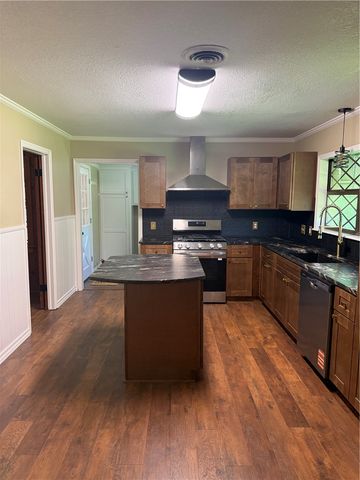 3002 W 2nd, Russellville, AR 72801