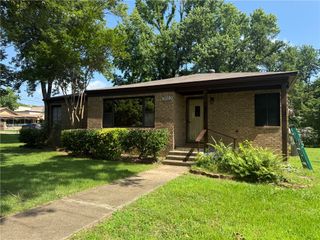 3002 W 2nd, Russellville, AR 72801