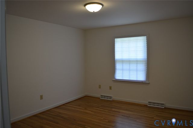 1912 Kirkwall Ct, North Chesterfield, VA 23235