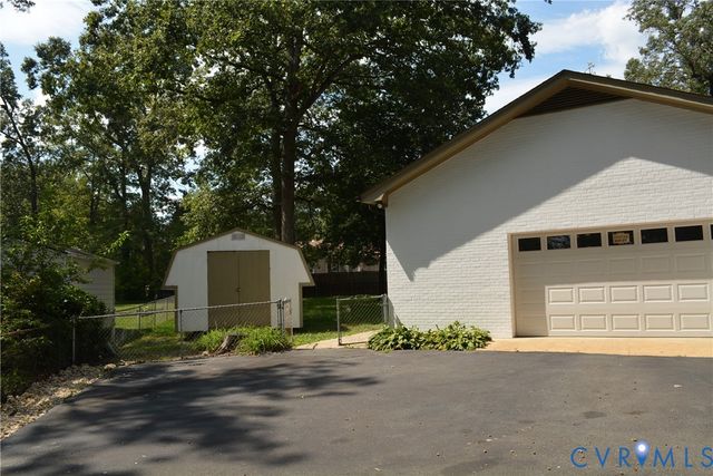 1912 Kirkwall Ct, North Chesterfield, VA 23235