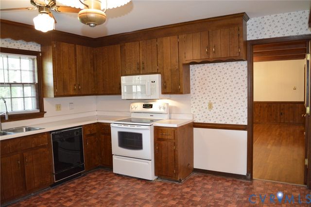 1912 Kirkwall Ct, North Chesterfield, VA 23235
