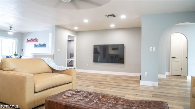 2090 Via Venice, Punta Gorda, FL 33950