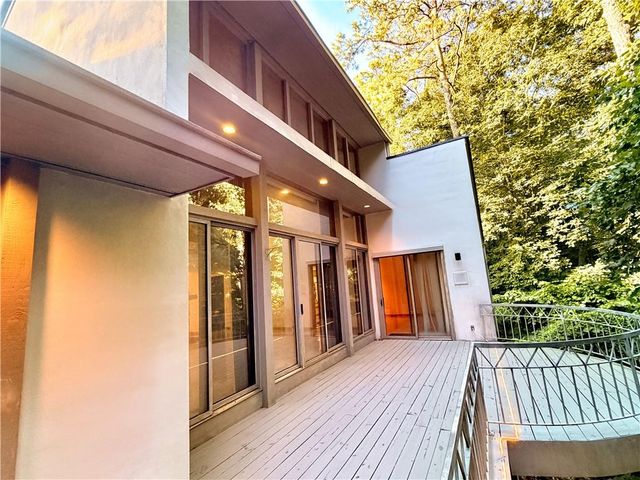 320 Fauna Court, Sandy Springs, GA 30350