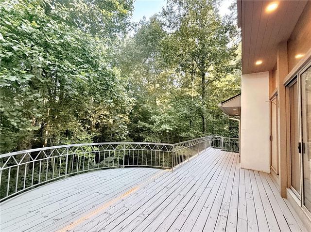 320 Fauna Court, Sandy Springs, GA 30350