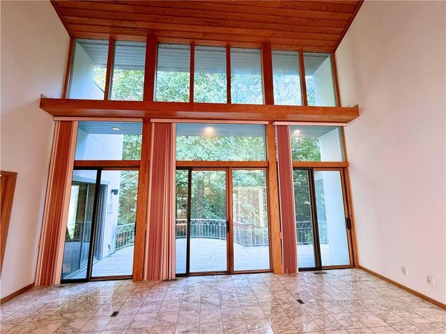 320 Fauna Court, Sandy Springs, GA 30350