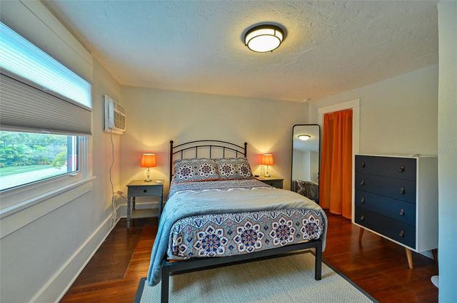 2408 HILLVIEW STREET, Sarasota, FL 34239