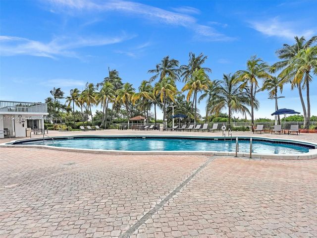2655 Collins Ave 706, Miami Beach, FL 33140