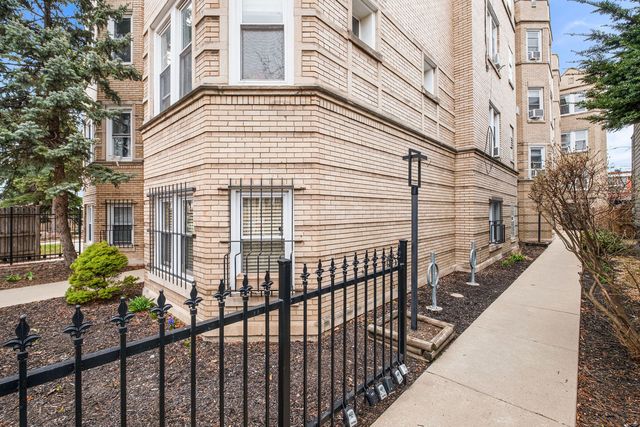 2837 N Sawyer Avenue 3R, Chicago, IL 60618